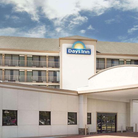 Days Inn By Wyndham Columbus-North Fort Moore Kültér fotó