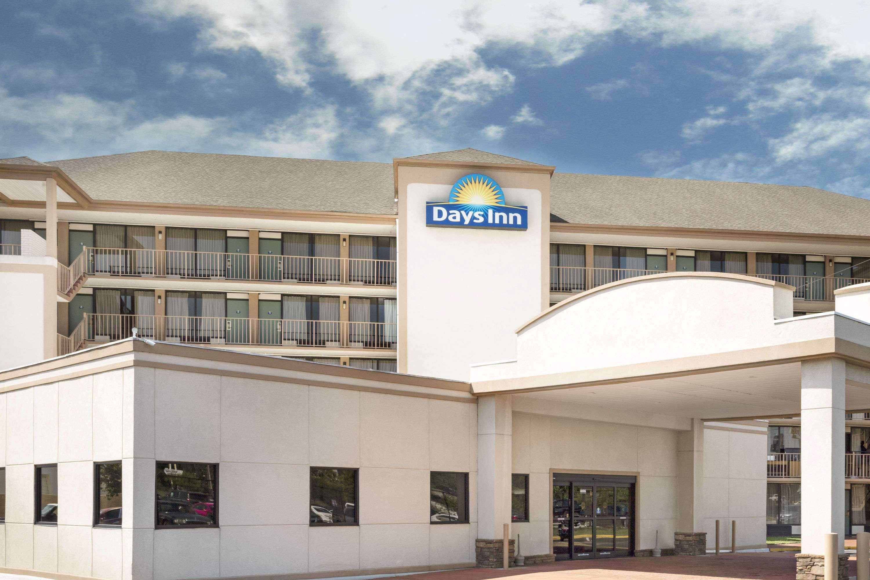 Days Inn By Wyndham Columbus-North Fort Moore Kültér fotó